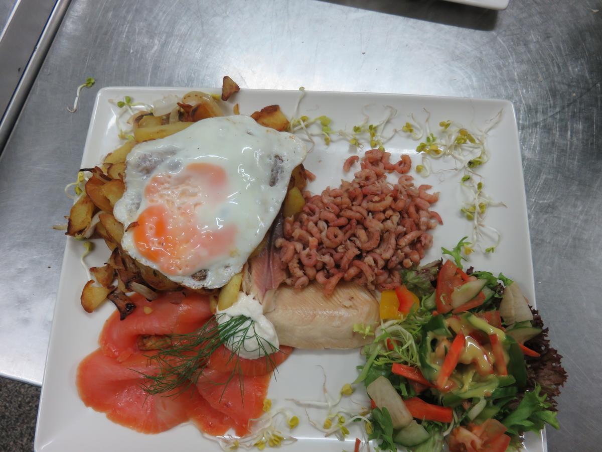 Bredeneeker Gasthaus Rastorf Ngoại thất bức ảnh